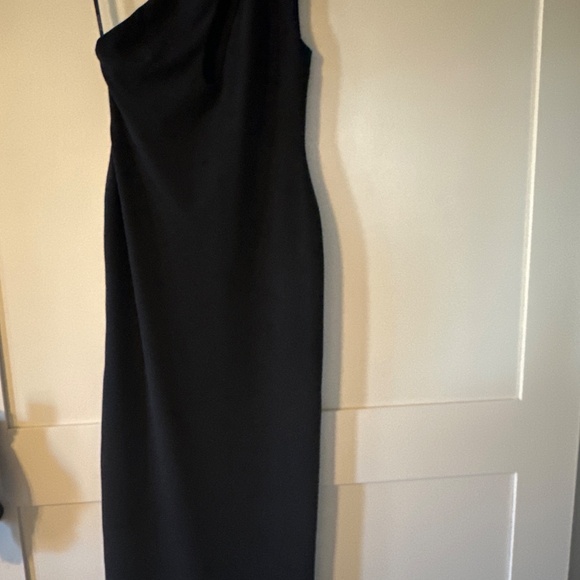Solace London Krista Maxi Dress in Black - Picture 5 of 5